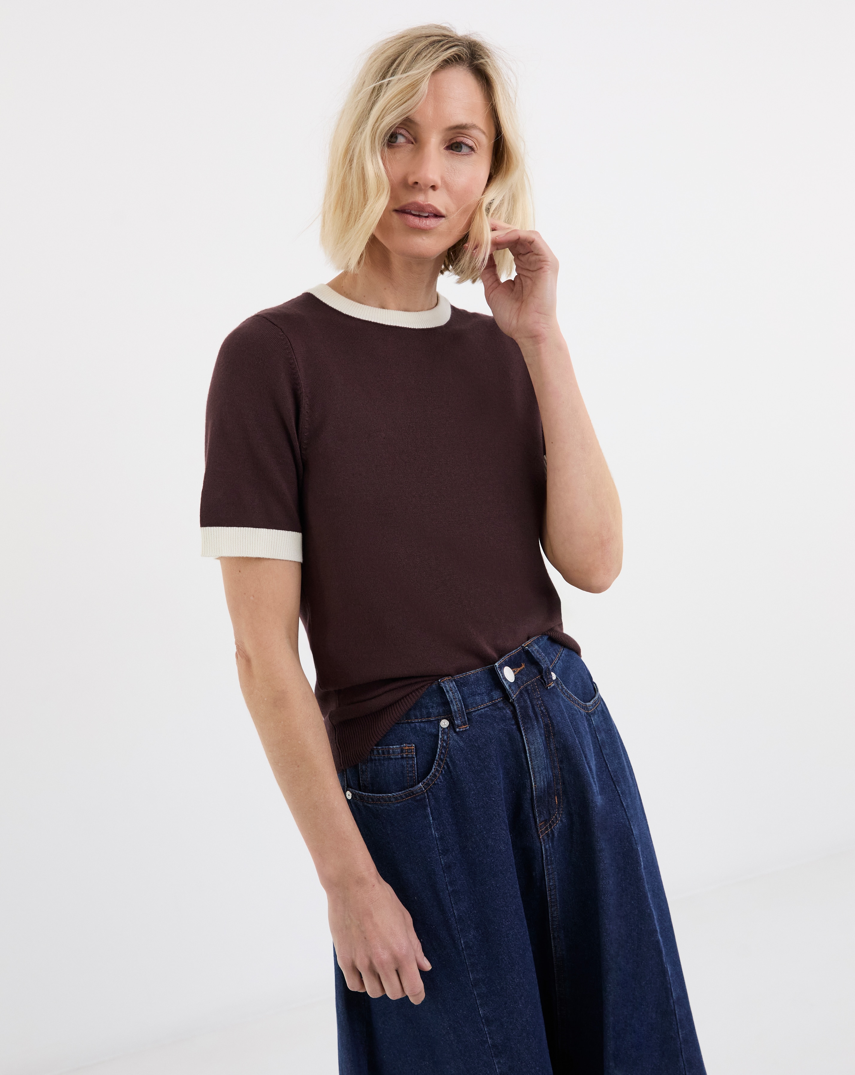 New In - Contrast Tipping Knitted T-shirt