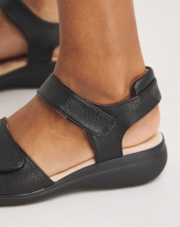 Cushion Walk T&C Sandal EEE Fit