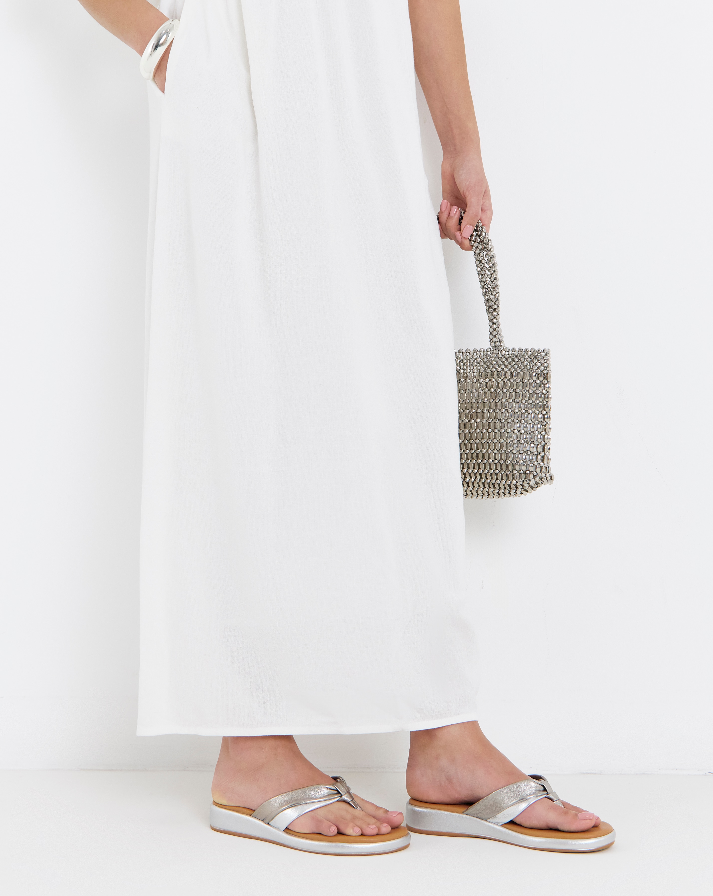 New In - Toe Post Low Wedge Sandal Wide