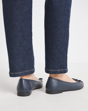 Vine Classic Toe Cap Leather Ballerina Shoes - Extra Wide Fit (EEE)