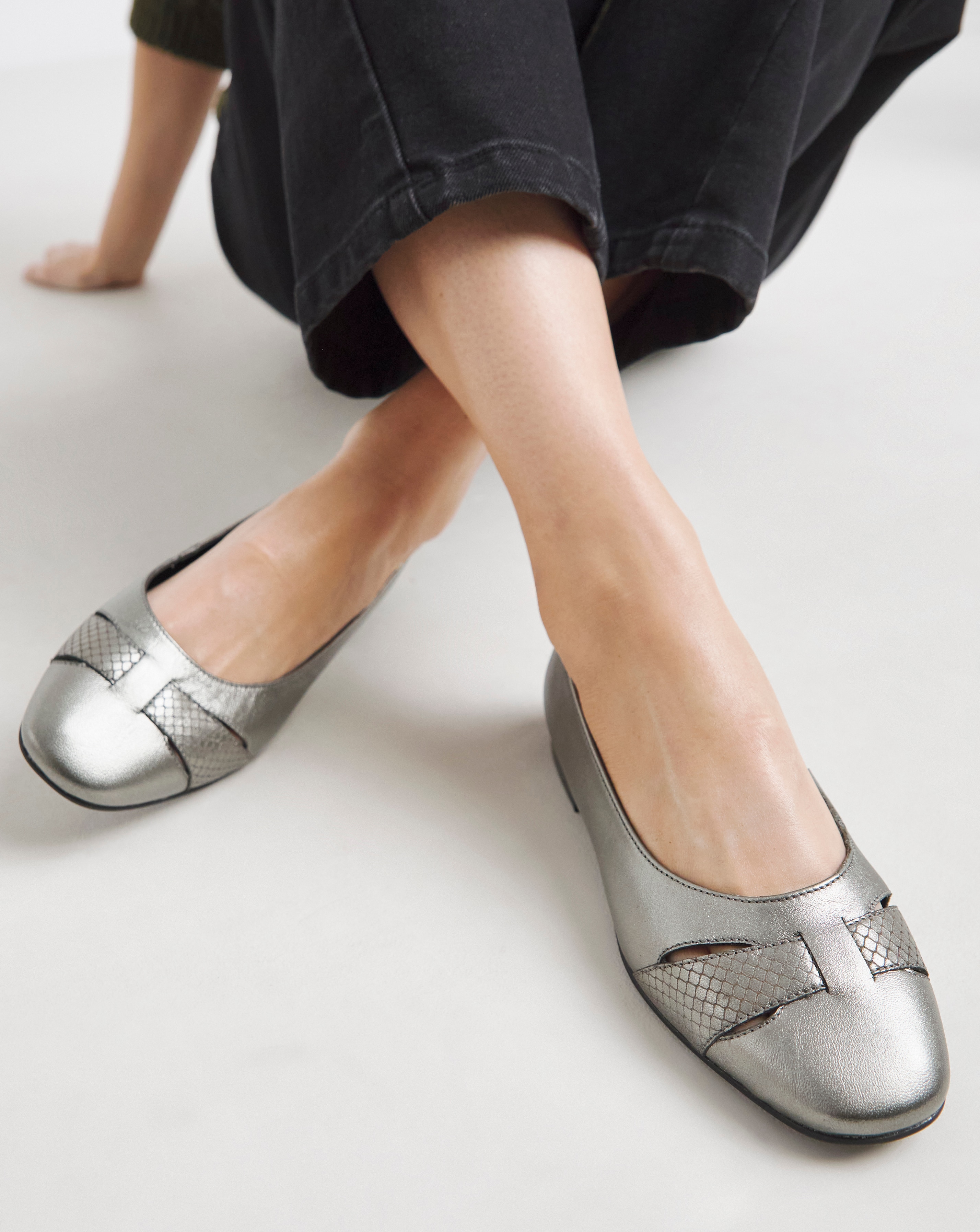 Cut Out Detail Ballerina Wide