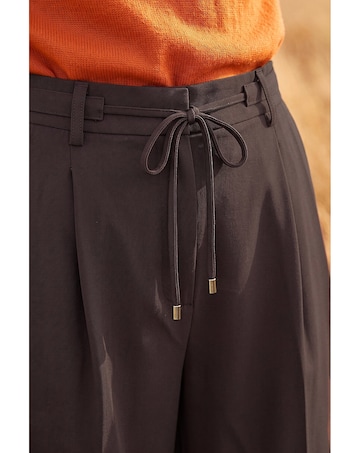 Roman Skinny Tie Wide Leg Trouser