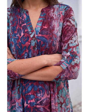 Roman Textured Burnout Print Shirt
