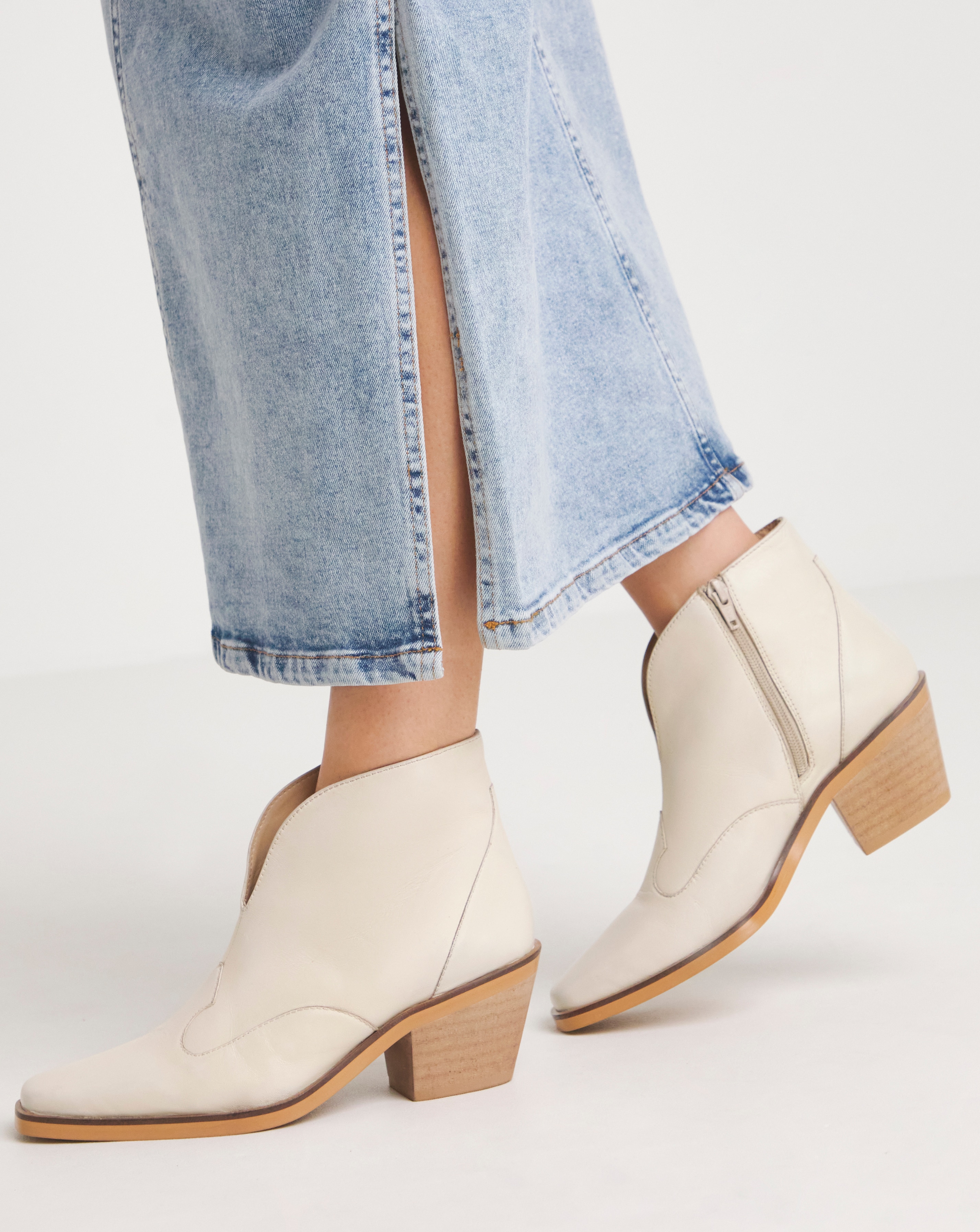 V Cut Western Ankle Boot Standard