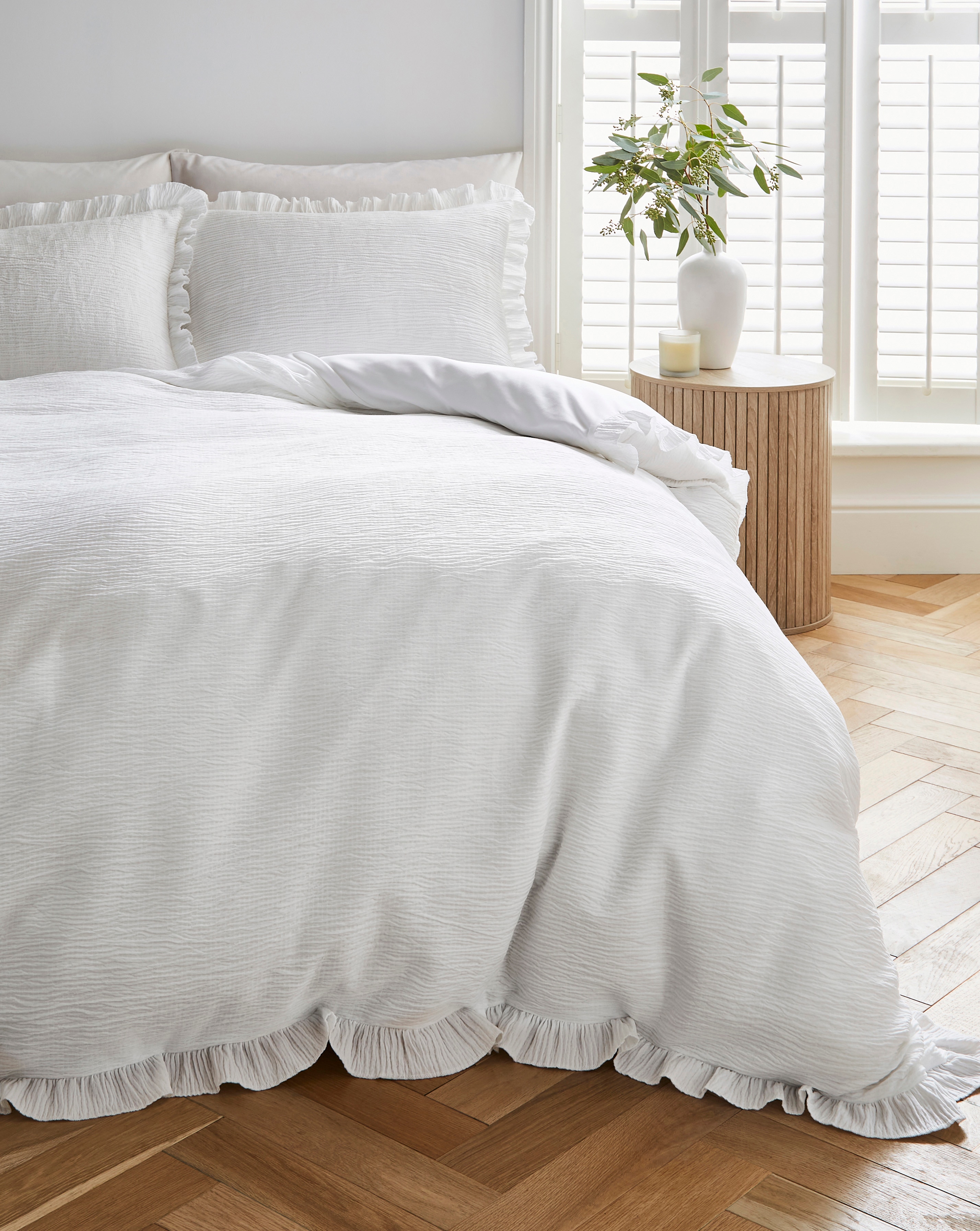 Crinkle Ruffled Edge Duvet Set