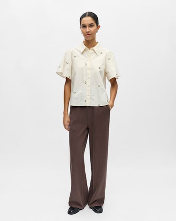 Object Embroidered Short Sleeve Shirt