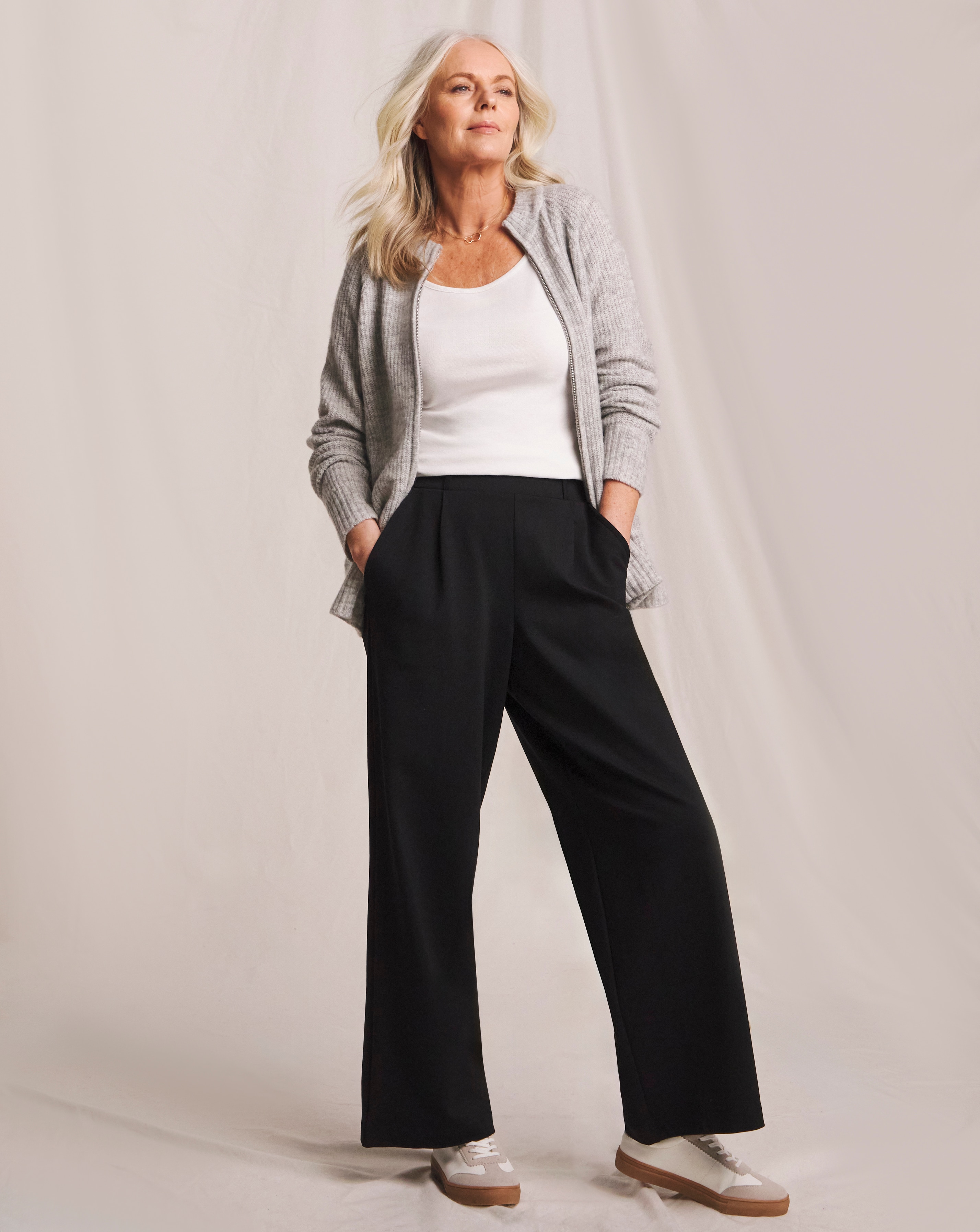 Slimma Black Wide Leg Trouser Short