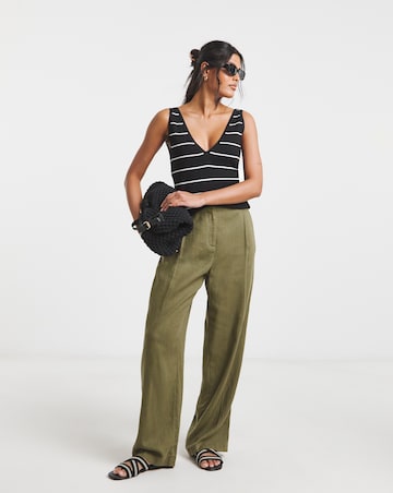 Simply Be Black and White Stripe V Neck Ribbed Knit Vest