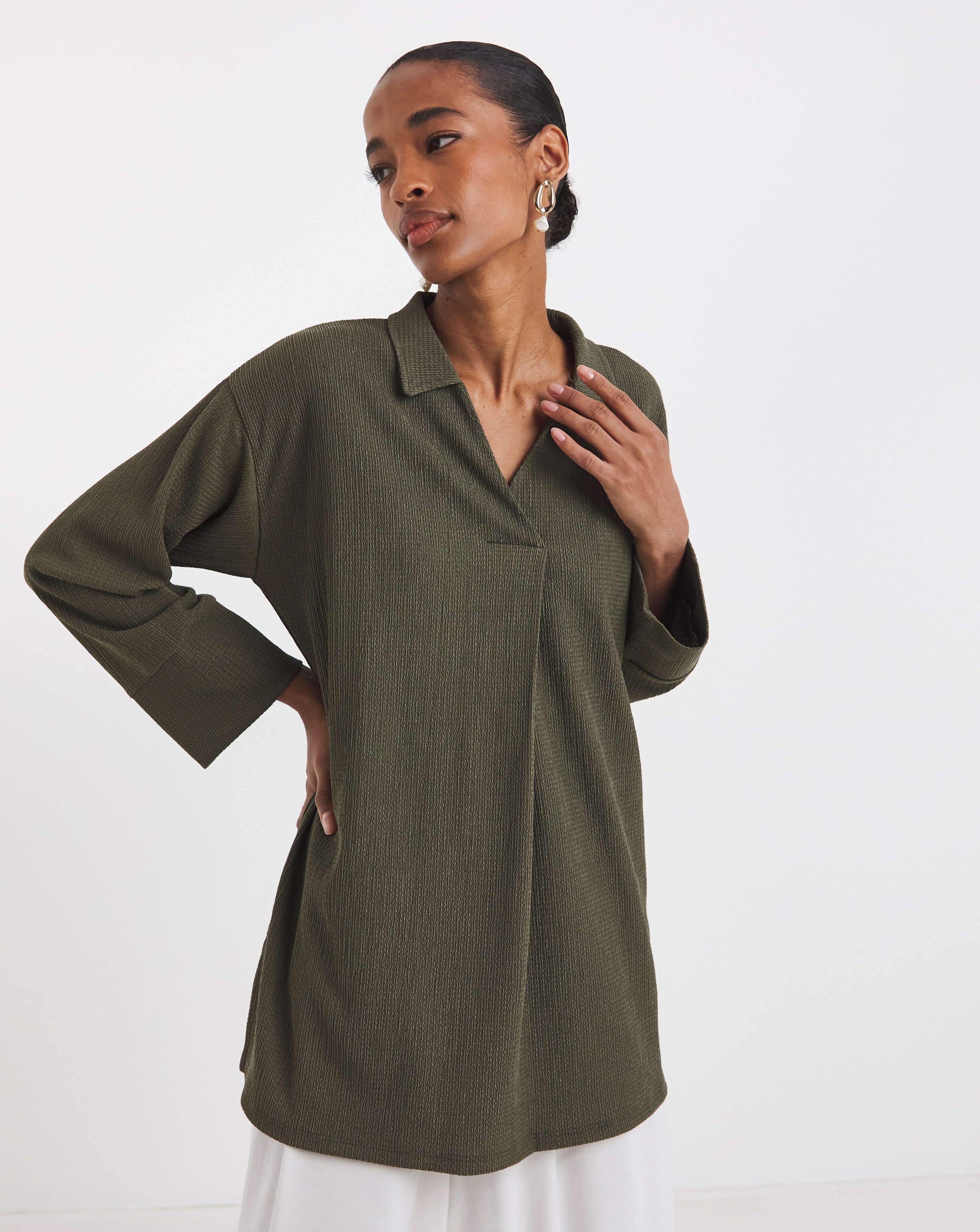 Collared Pull On Top