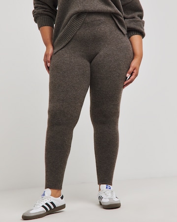 Chocolate Knitted Legging