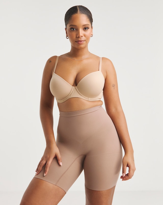 Spanx Everyday Seamless Medium Control Mid Thigh Short CafeAuLait
