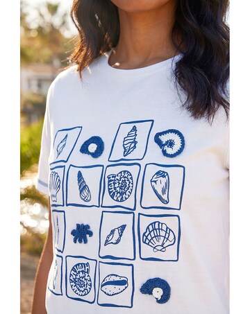 Roman Textured Shell Print T-Shirt