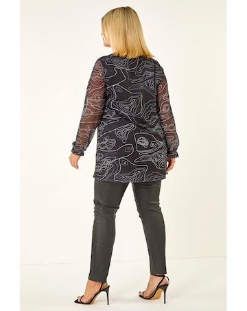 Roman Curve Swirl Print Stretch Top
