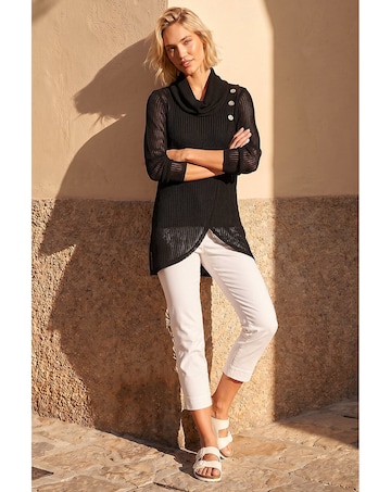 Roman Snit Textured Buttoned Top