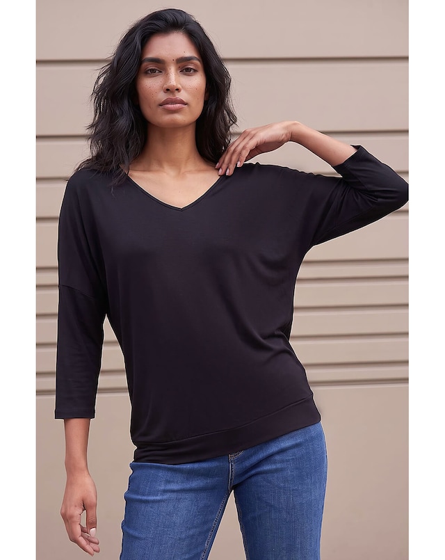 Roman Bubble Hem V-Neck Top