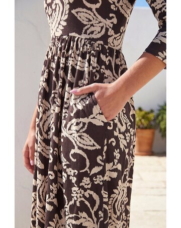 Roman Leaf Print Pocket Dress