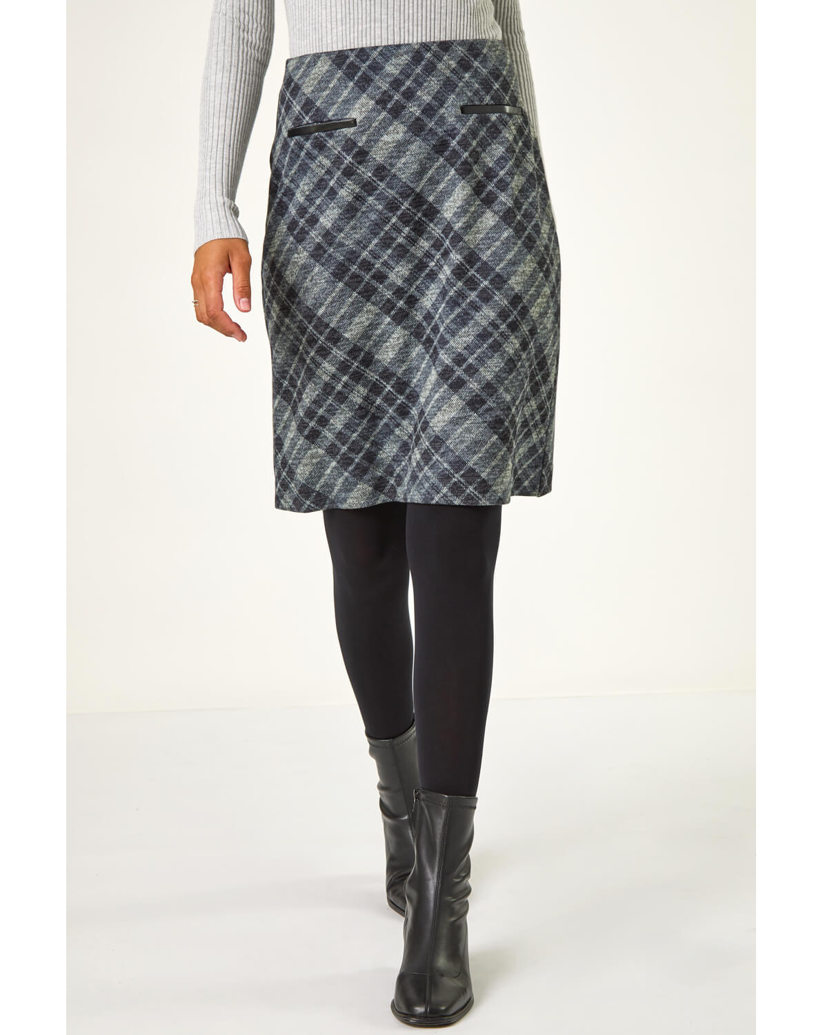 Roman Elastic Waist Pocket Pencil Skirt