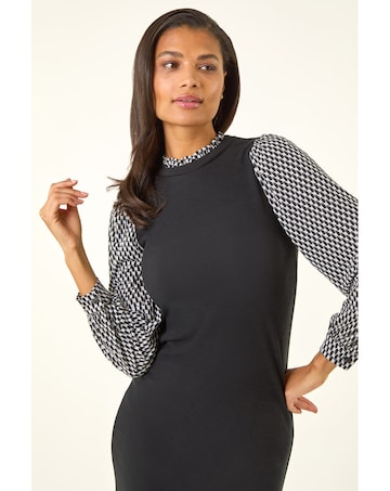 Roman Geometric Contrast Knit Dress