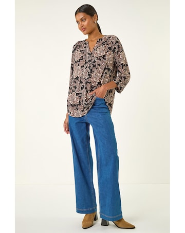 Roman Paisley Print V-Neck Stretch Shirt