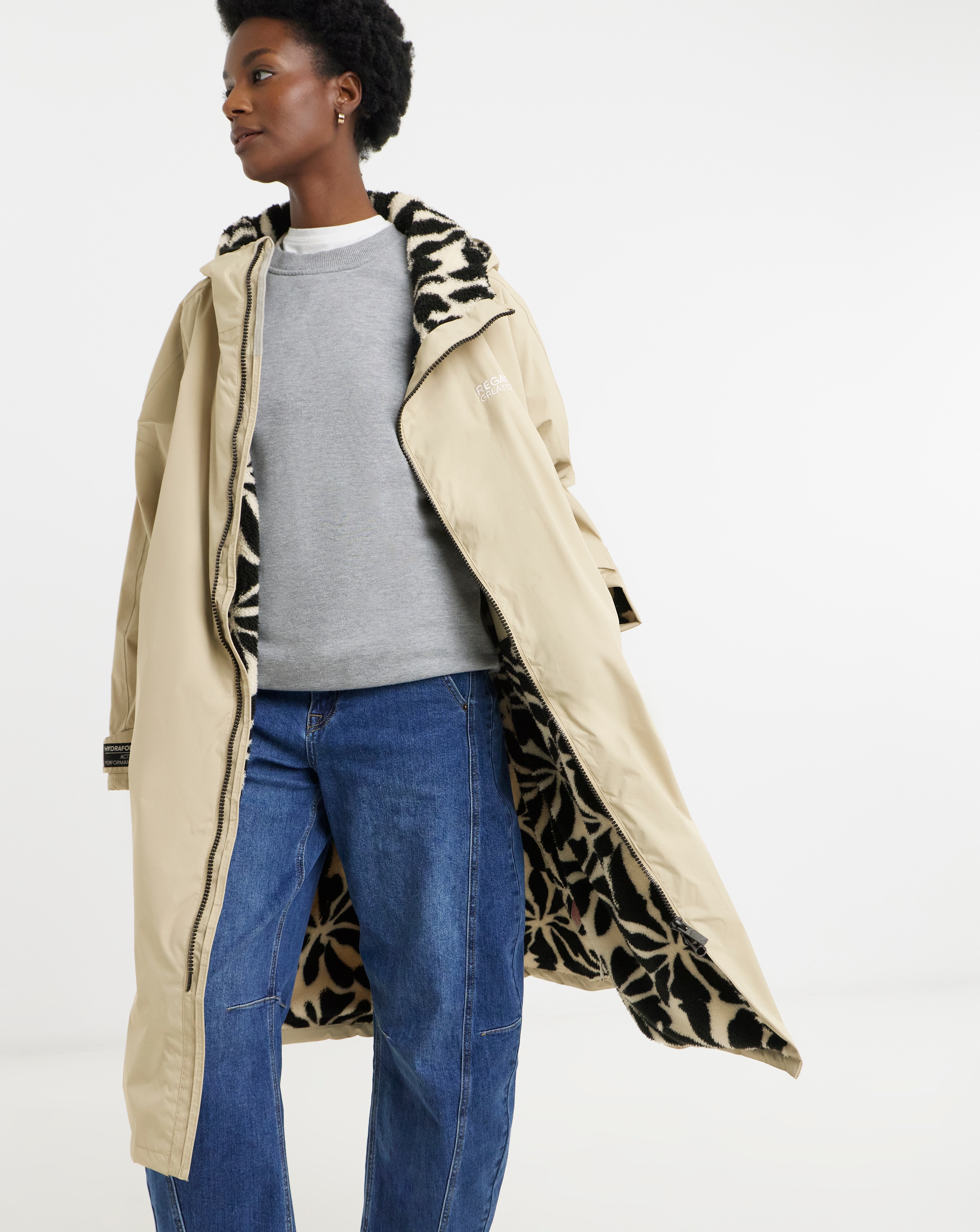 New In - Regatta Waterproof Changing Robe