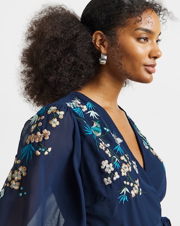 Hope & Ivy Catriona Wrap Dress