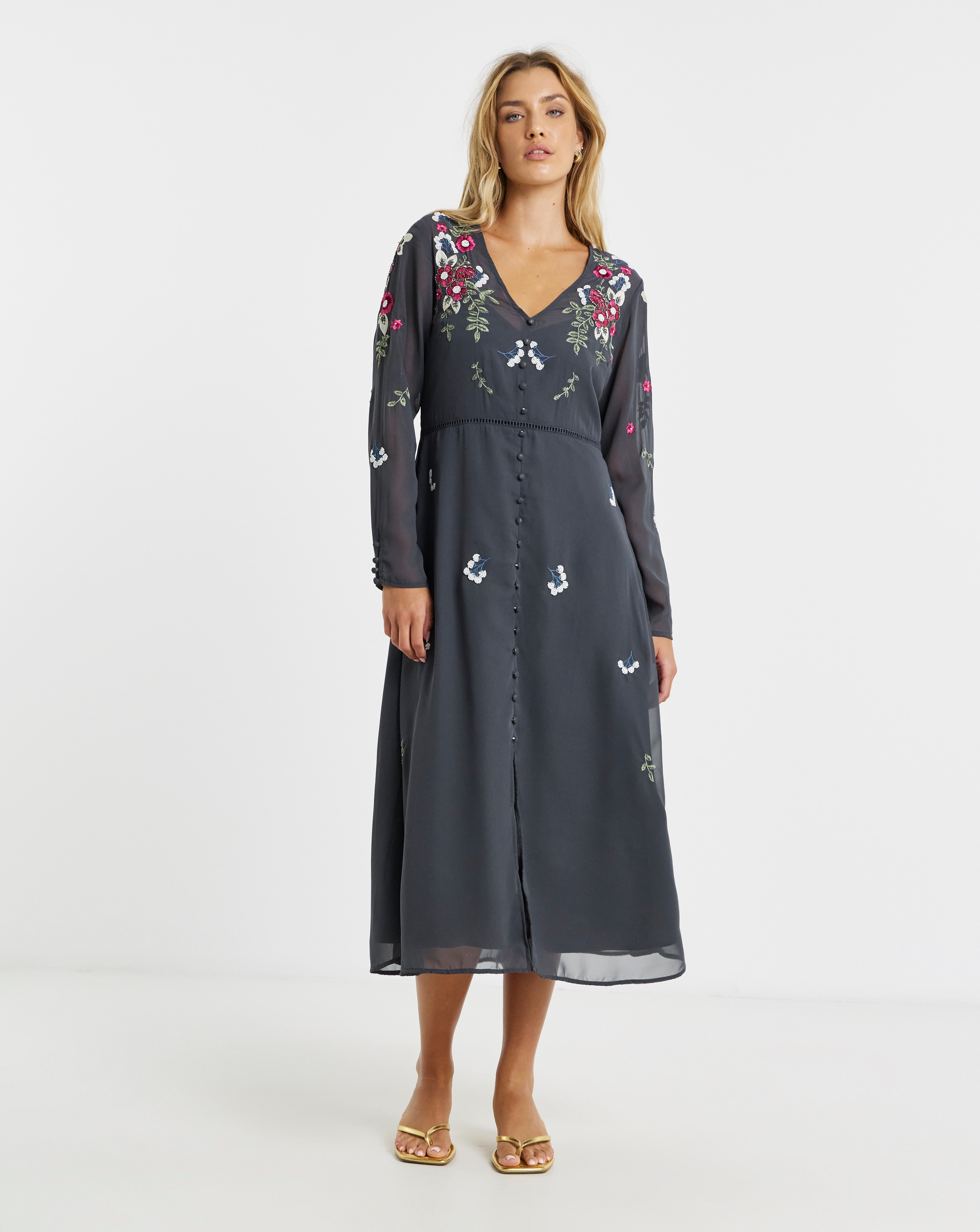 Hope & Ivy Rosette Embroidered Dress