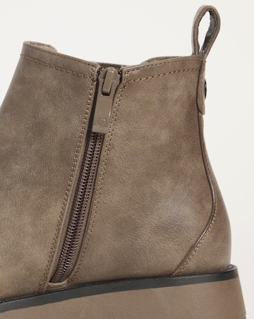 Heavenly Feet Rolo Chelsea Boot E Fit