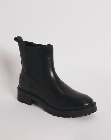 Leather Chunky Chelsea Boot E Fit