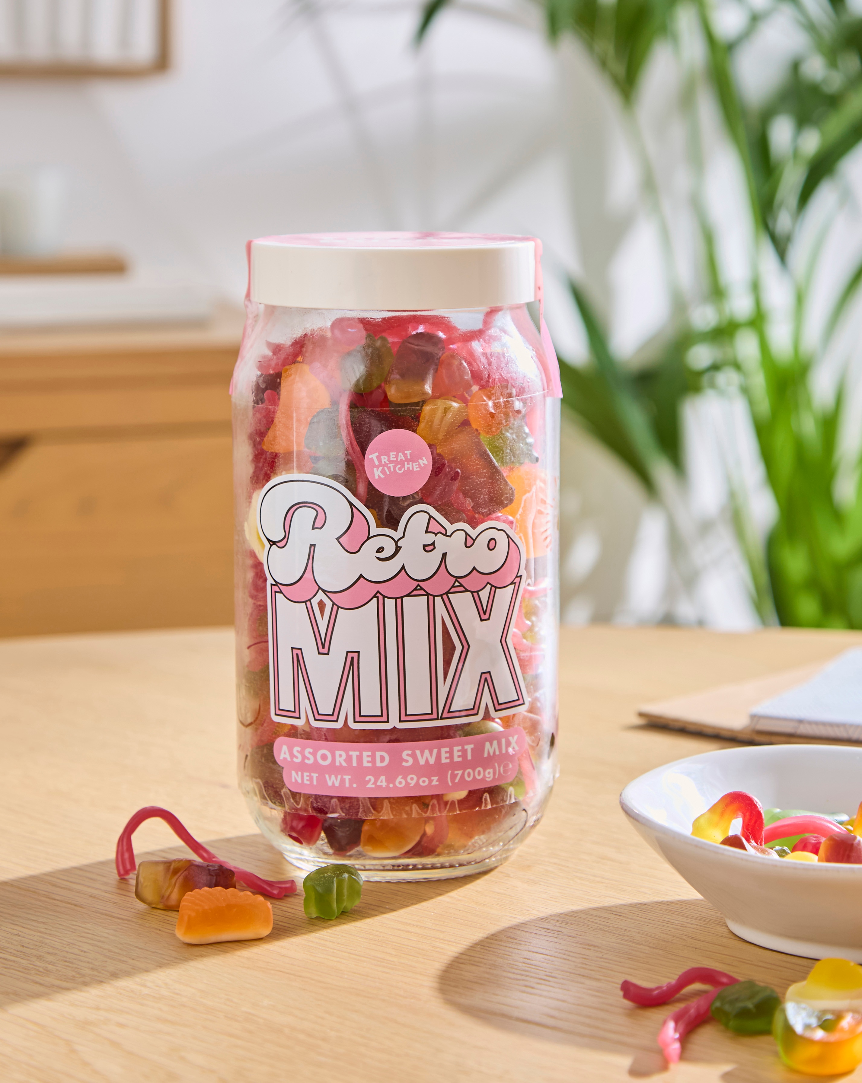 New In - Treat Kitchen Retro Sweet Mix