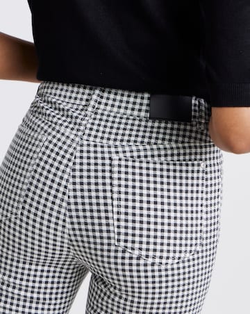 Gingham Printed Denim Capri Jeans