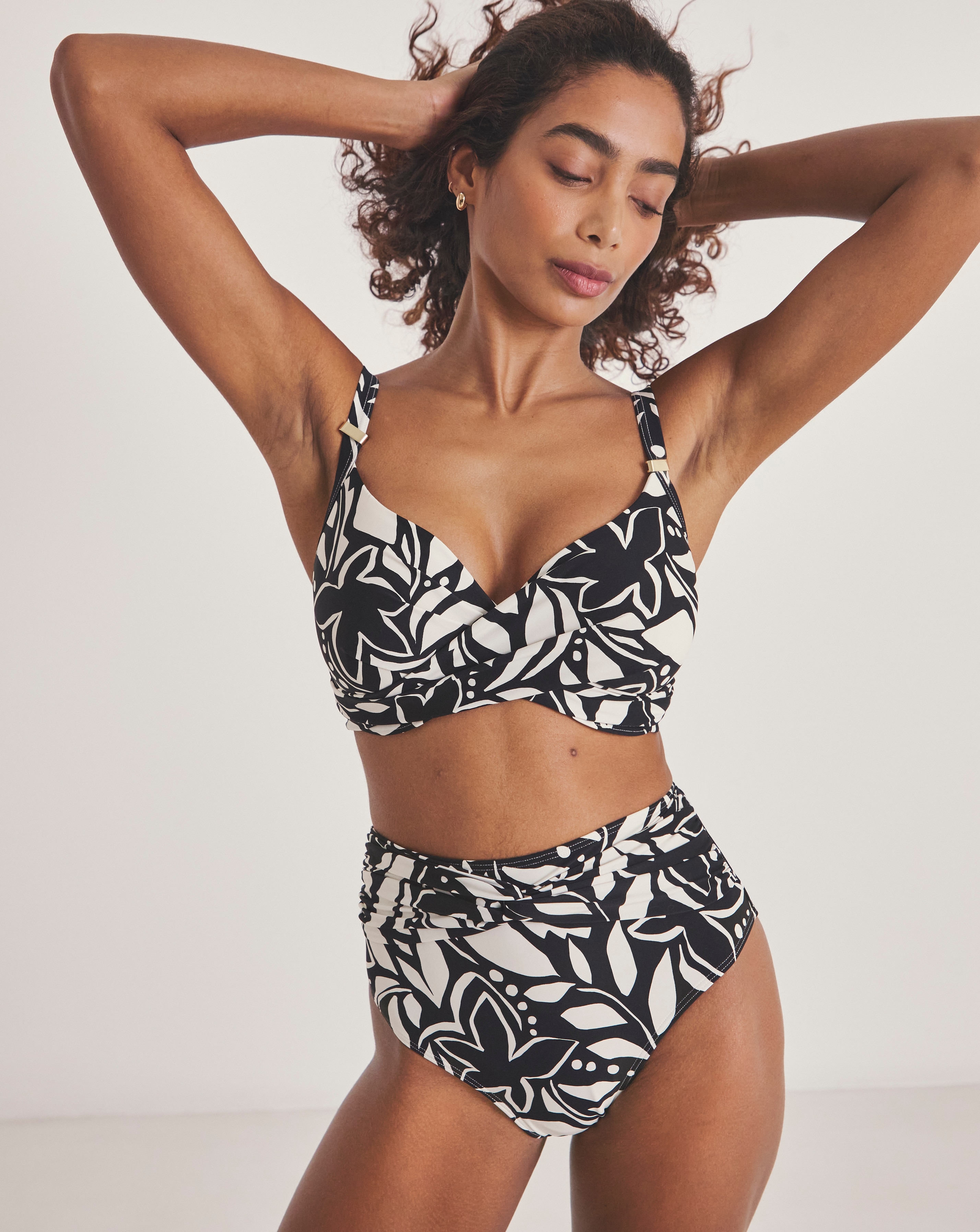 New In - Twist Front High Waist Bikini Bottoms