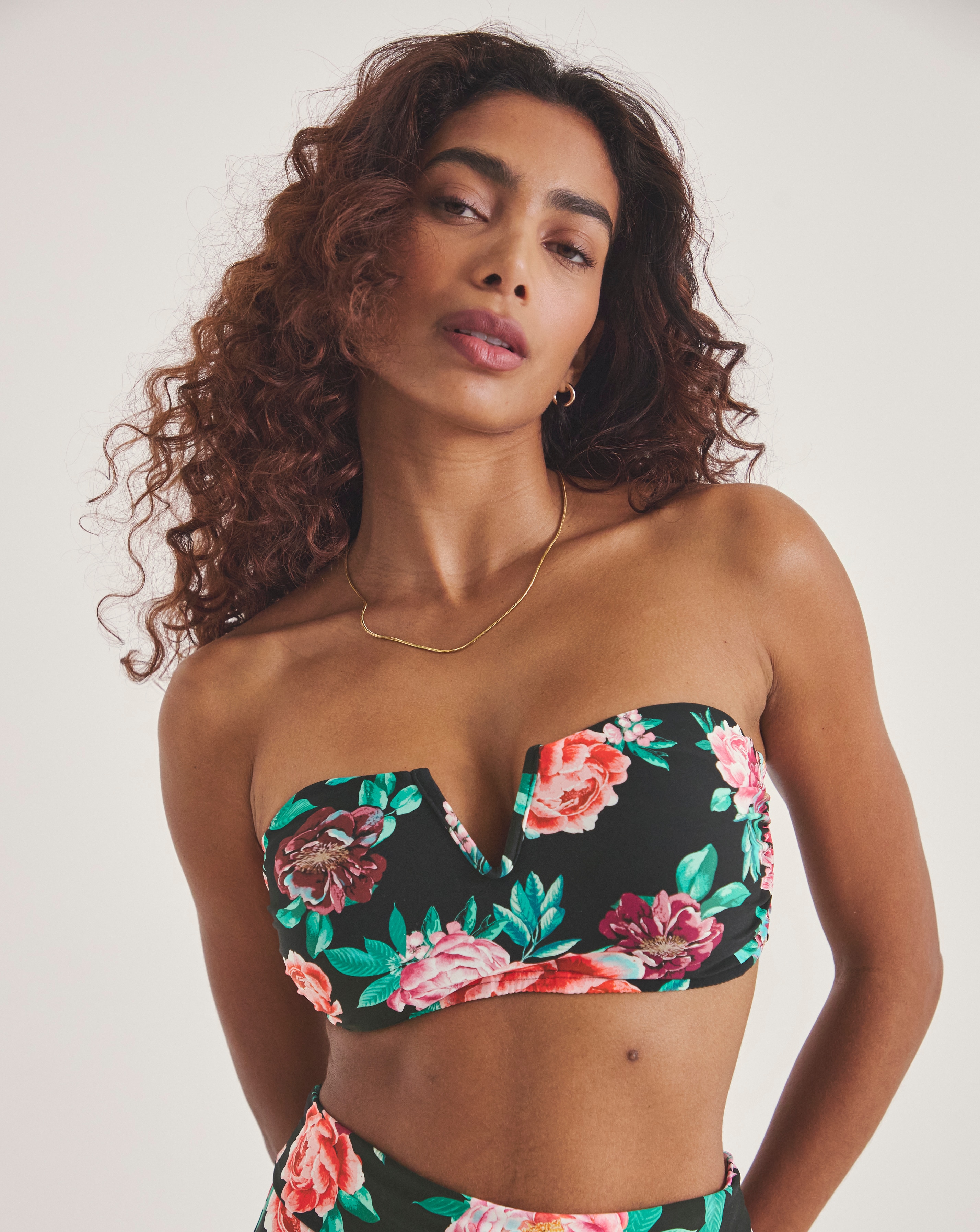 New In - V Wire Bandeau Bikini Top