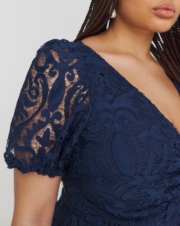 Maya Curve Alice Maxi Dress