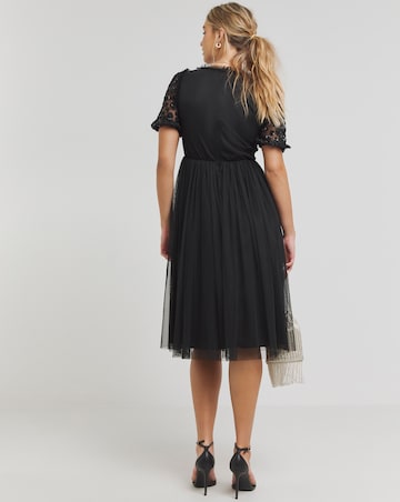 Maya Curve Floral Midi Dress