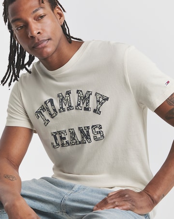 Tommy Jeans College Logo T-Shirt - Ecru