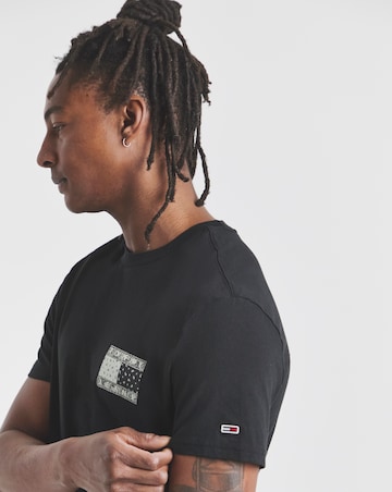 Tommy Jeans Back Print Paisley Flag T-Shirt - Black