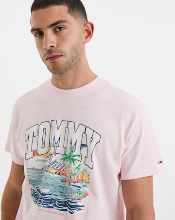 Tommy Jeans Arch Sailing Graphic T-Shirt in Pink