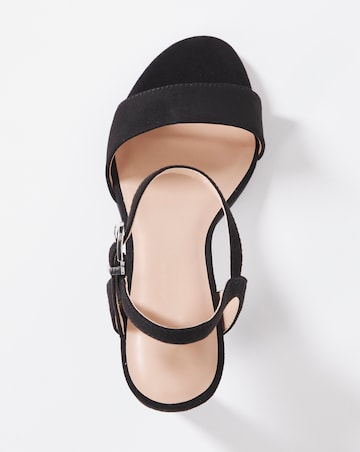 Barely There Sandal EEE Fit