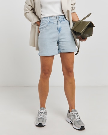 Cinch Back Loose Mom Shorts