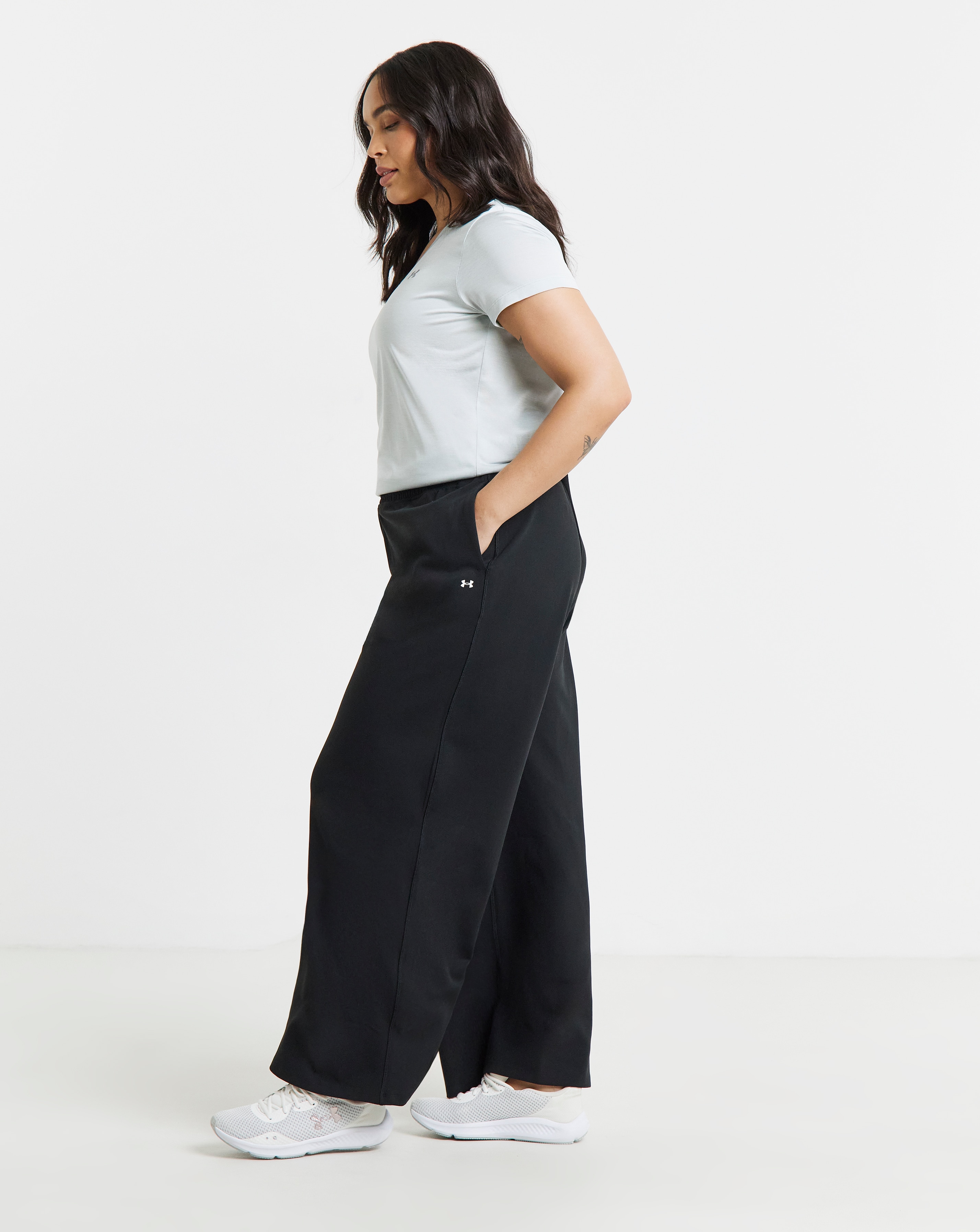 Under Armour Motion Wide Leg Pant