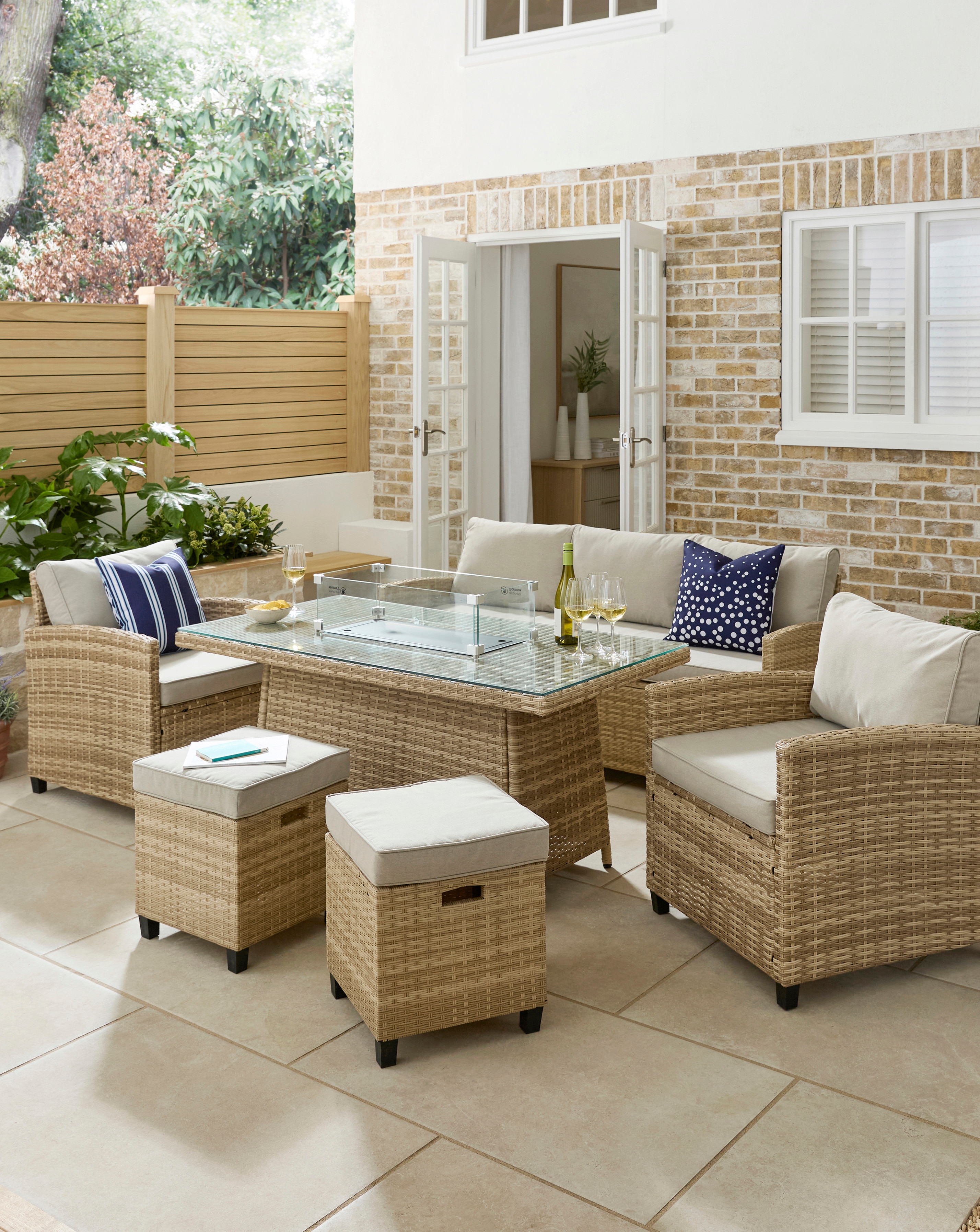 New In - Valencia Lounge Set With Firepit Table