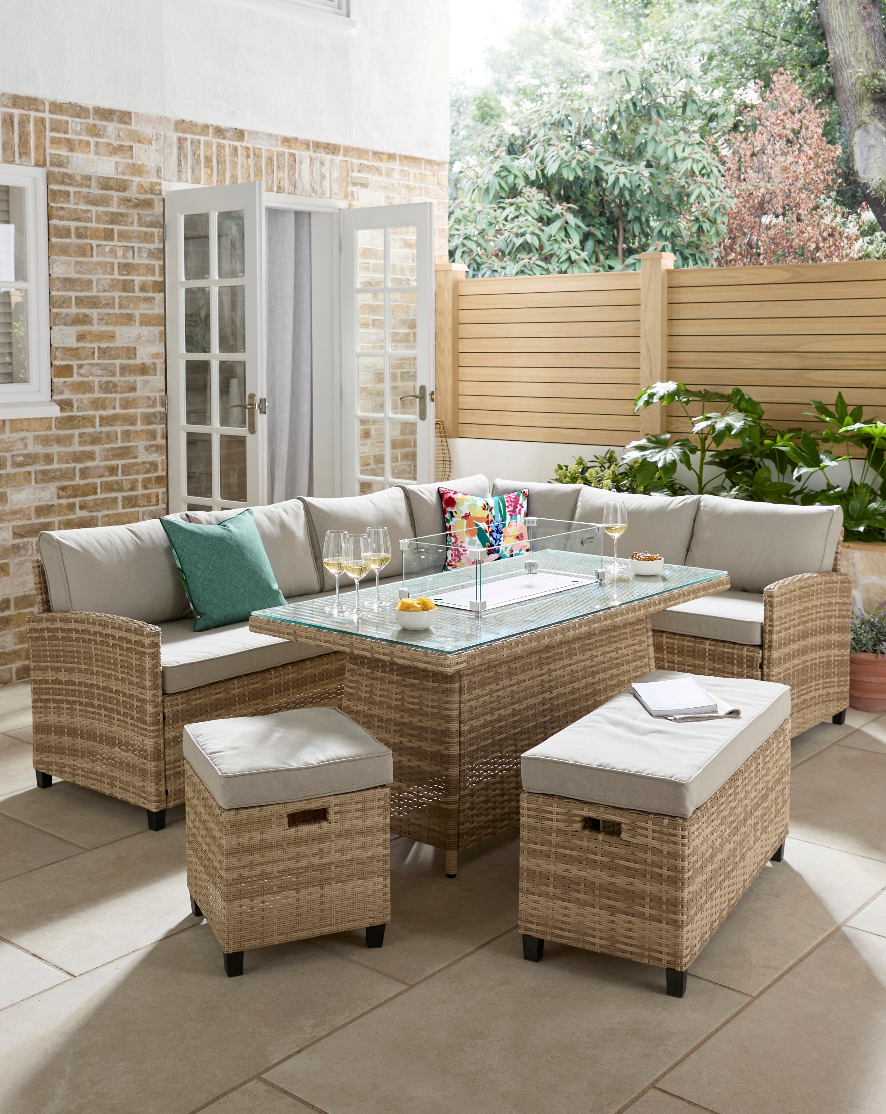 New In - Valencia Dining Set With Firepit Table