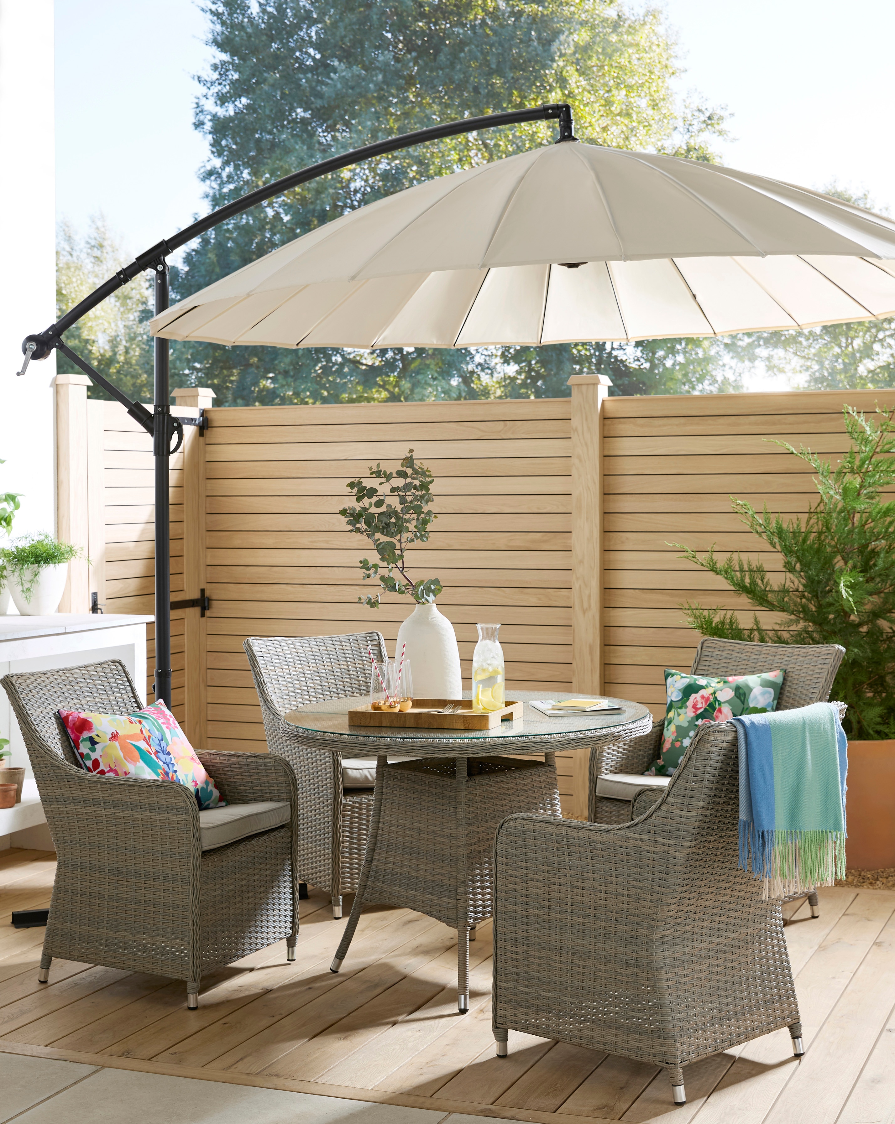 New In - Shanghai Cantilever Parasol - 3m