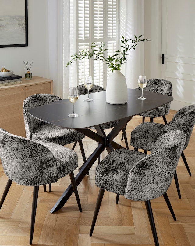 Brock Table with 6 Savannah Chairs