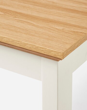 Ashford Dining Table with 4 Mae Chairs