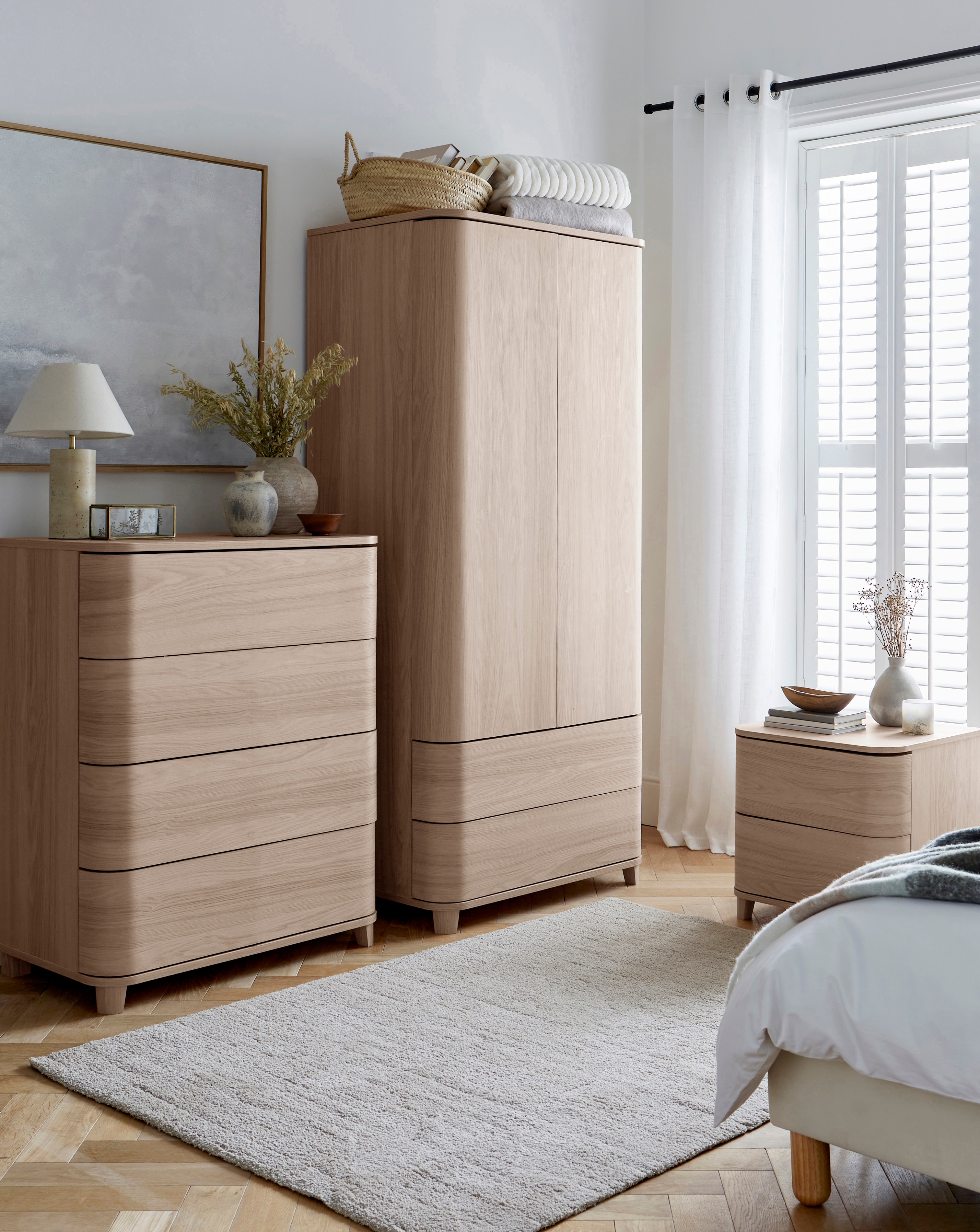 New In - Arden 4 Piece Package