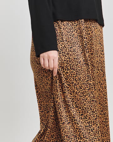 2 in 1 Leopard Print Slip Dress With Black Top