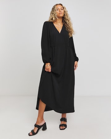 Black Cinched Waist Midi Dress With Pockets