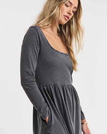 Acid Wash Jersey Scoop Neck Midi Dress With Pockets