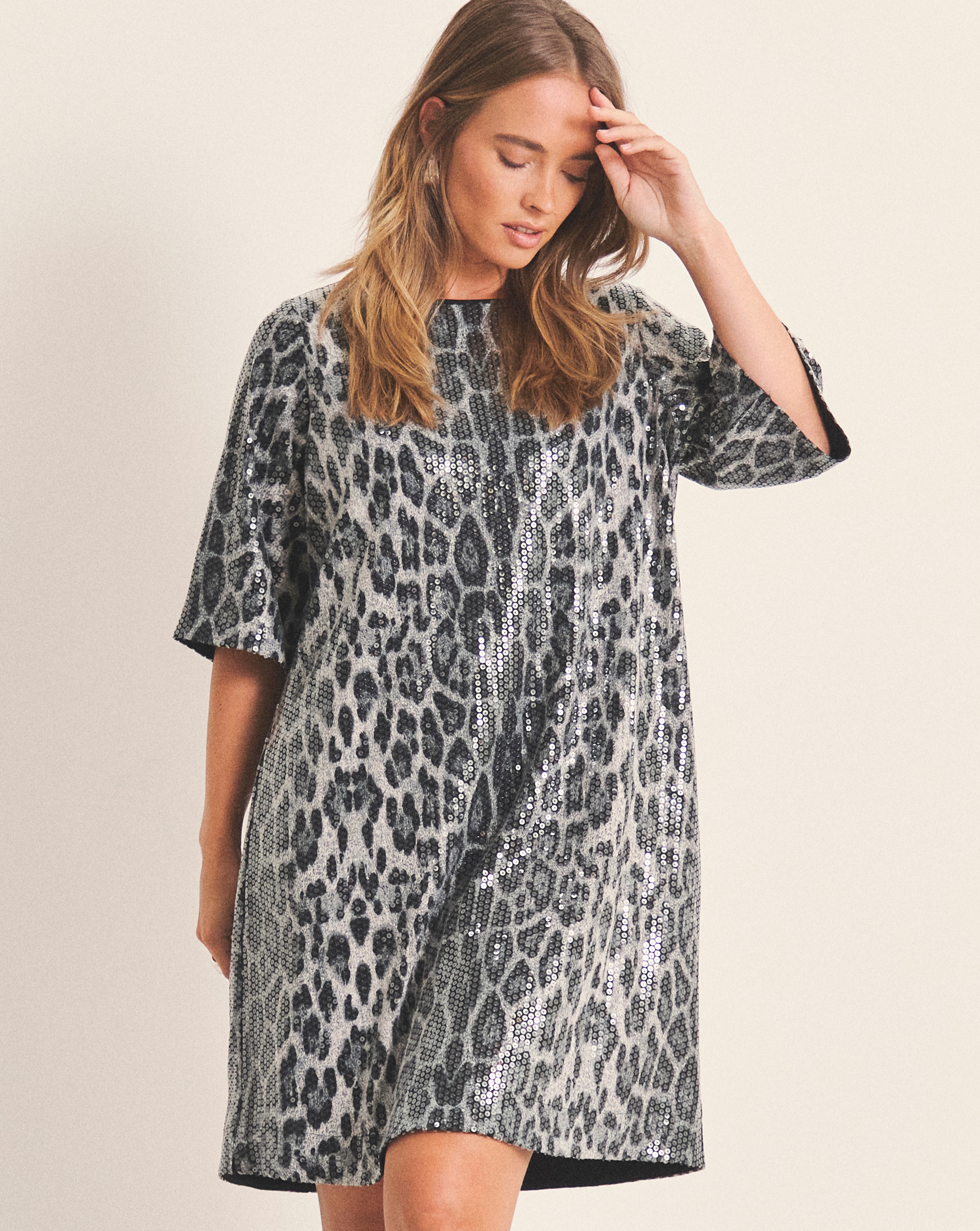 New In - Grey Leopard Sequin T-Shirt Dress